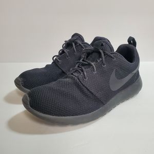 Nike Roshe One Triple Black sz 8.5